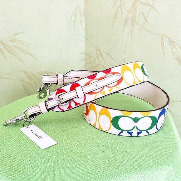 COACH STRAP RAINBOW SIGNATURE CANVAS:NWT CHALK/RAINBOW PRIDE CJ952 - Picture 1 of 11